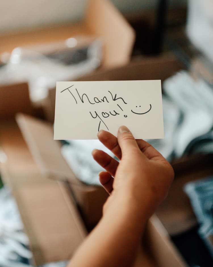 a note that says thank you
