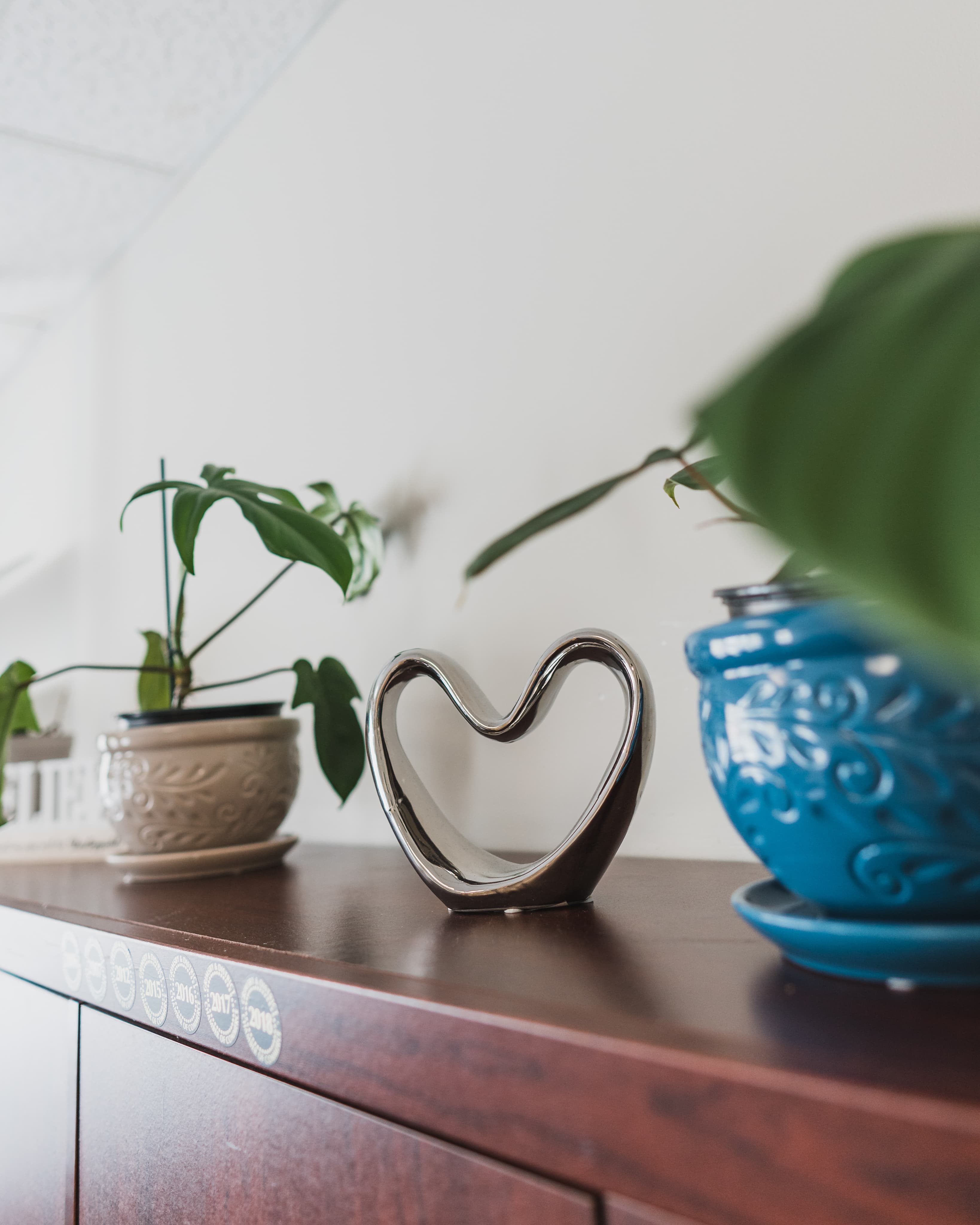 shelf decorations at the Grimsby Life Centre